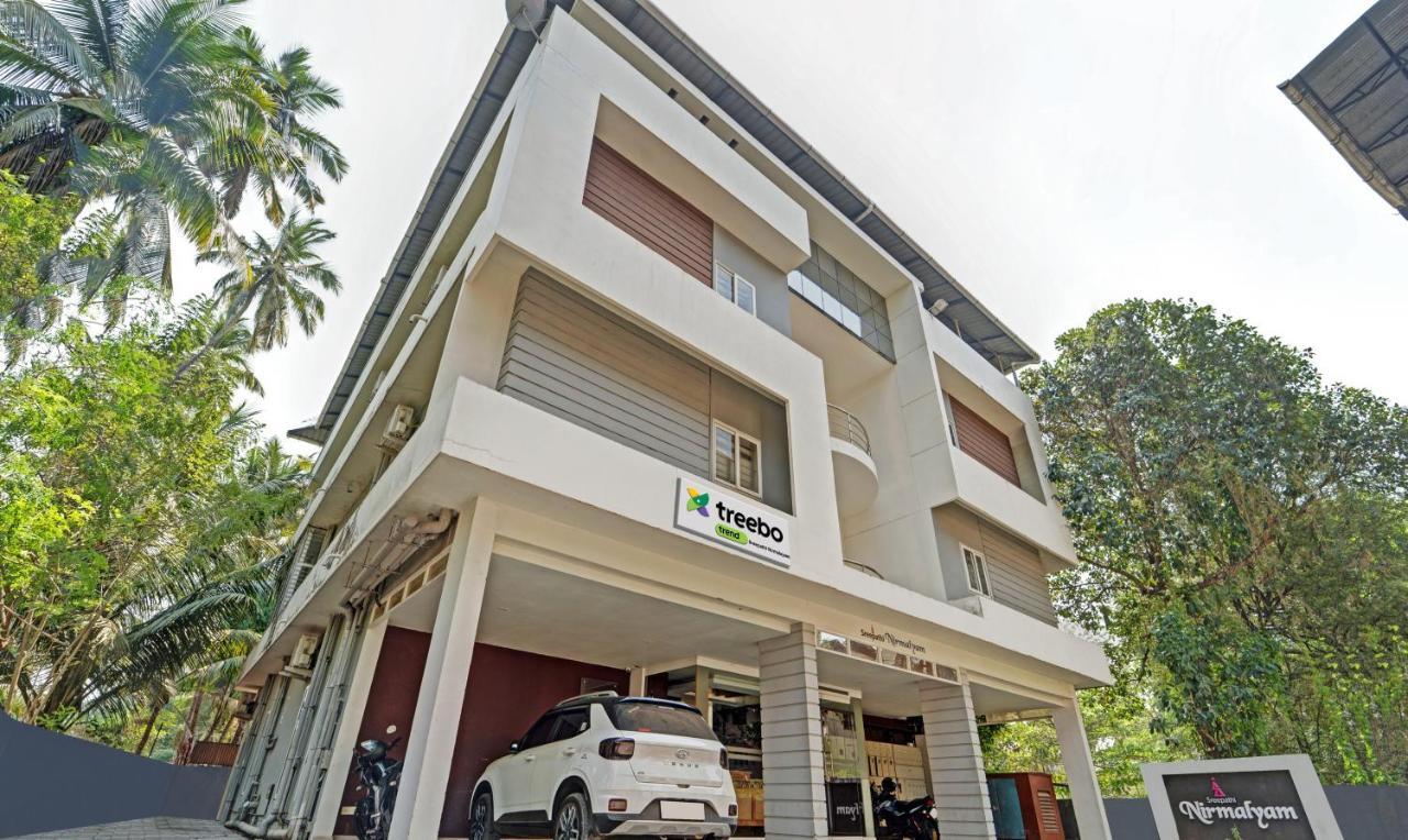 Sreepathi Nirmalyam 400 Mts From Guruvayoor Temple Hotel Guruvayur Exterior photo